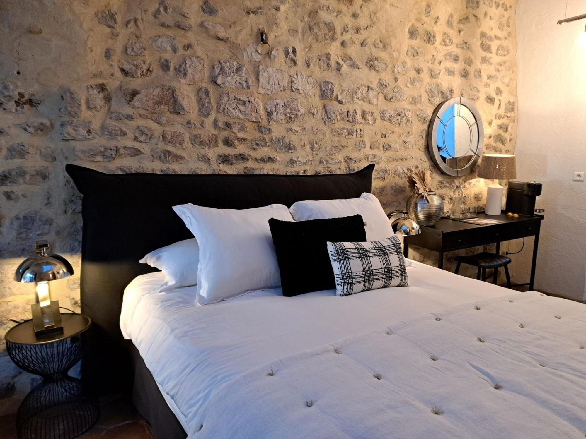 Hotel Le Patio De Sophie Sisteron Kamer foto